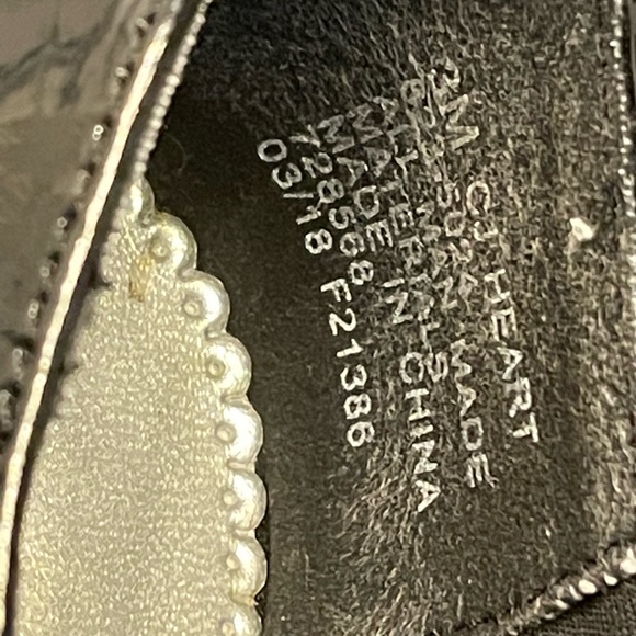 Girls dress shoes size 3m - Picture 5 of 5